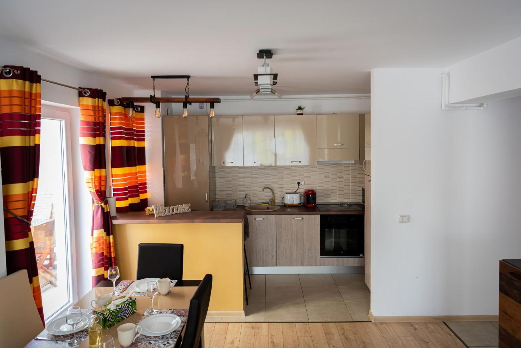 Jad - Comfortable - Apartments - Coresi Braşov Esterno foto