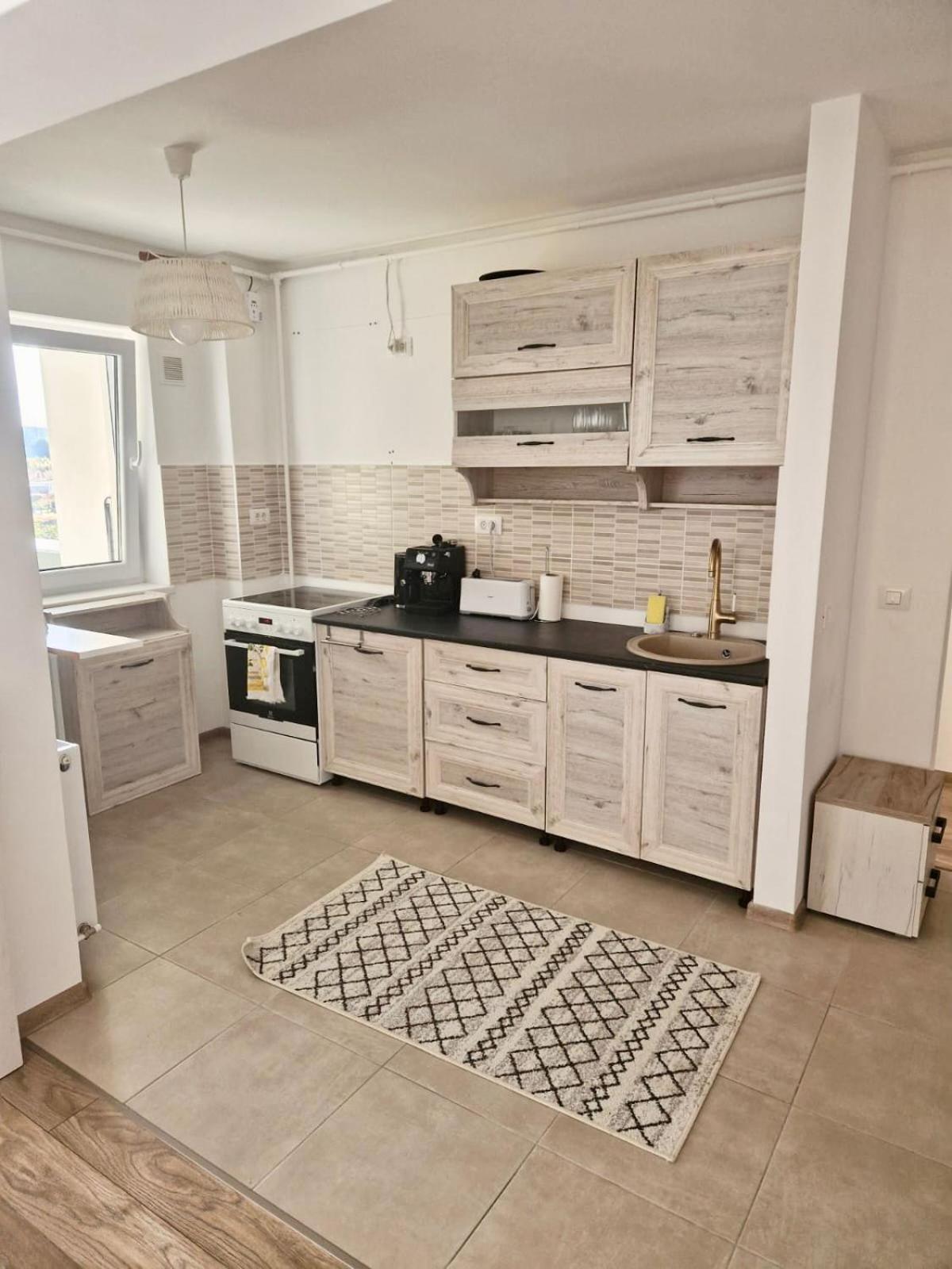 Jad - Comfortable - Apartments - Coresi Braşov Esterno foto